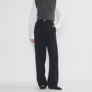 Aritzia Effortless Pants in Black Size 6